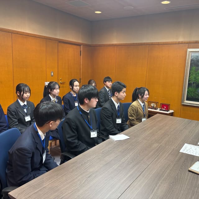 モギ区長選2026最優秀チーム 足立区長表敬訪問 写真2